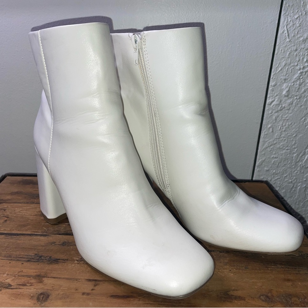 Elegant White Ankle Boots